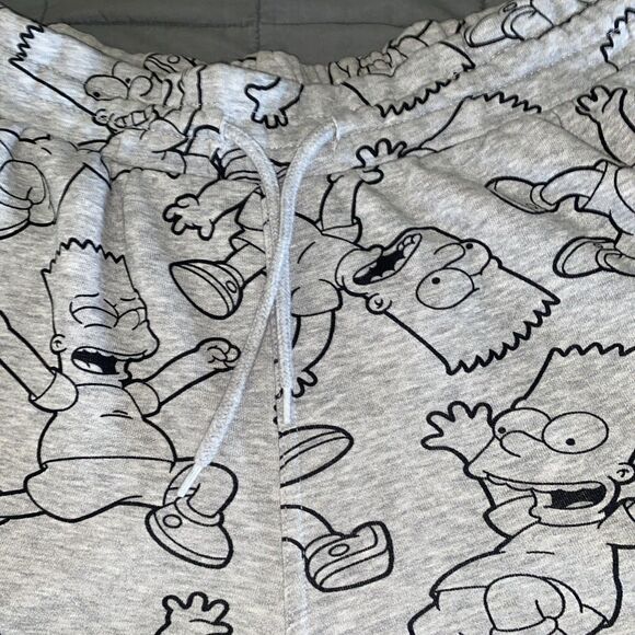 H&M Divided Bart Simpsons All Over Print Men's Fleece Shorts Gray & Black Large - Picture 2 of 6